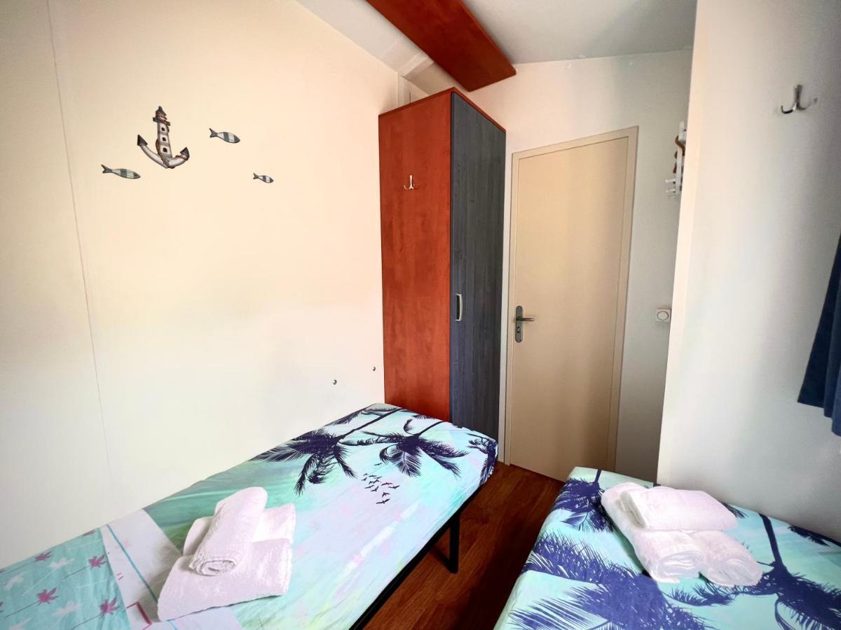 Mobile Home Nebo Luxus Klenovica Exterior photo