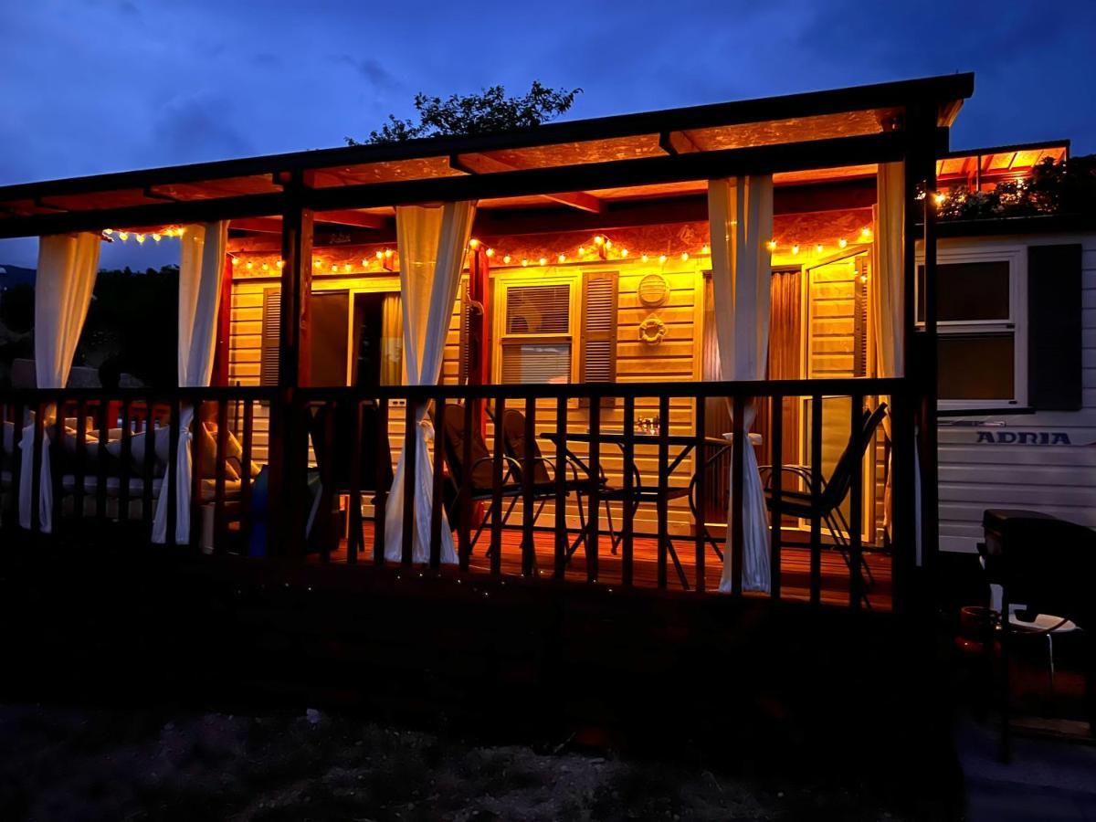 Mobile Home Nebo Luxus Klenovica Exterior photo